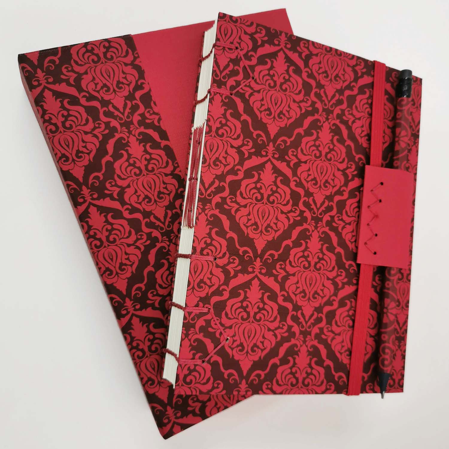 Premium Χειροποίητo Σημειωματάριo σε κασετίνα - Black Flower damansk on red