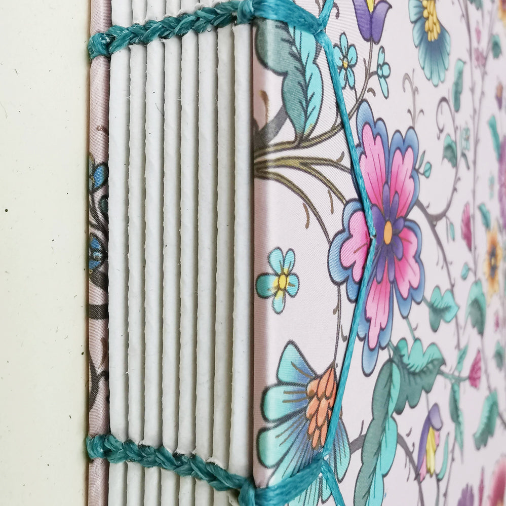 Ημερολόγιο Εβδομαδιαίο 2026 με Βυζαντινή Βιβλιοδεσία - Pink Jardin