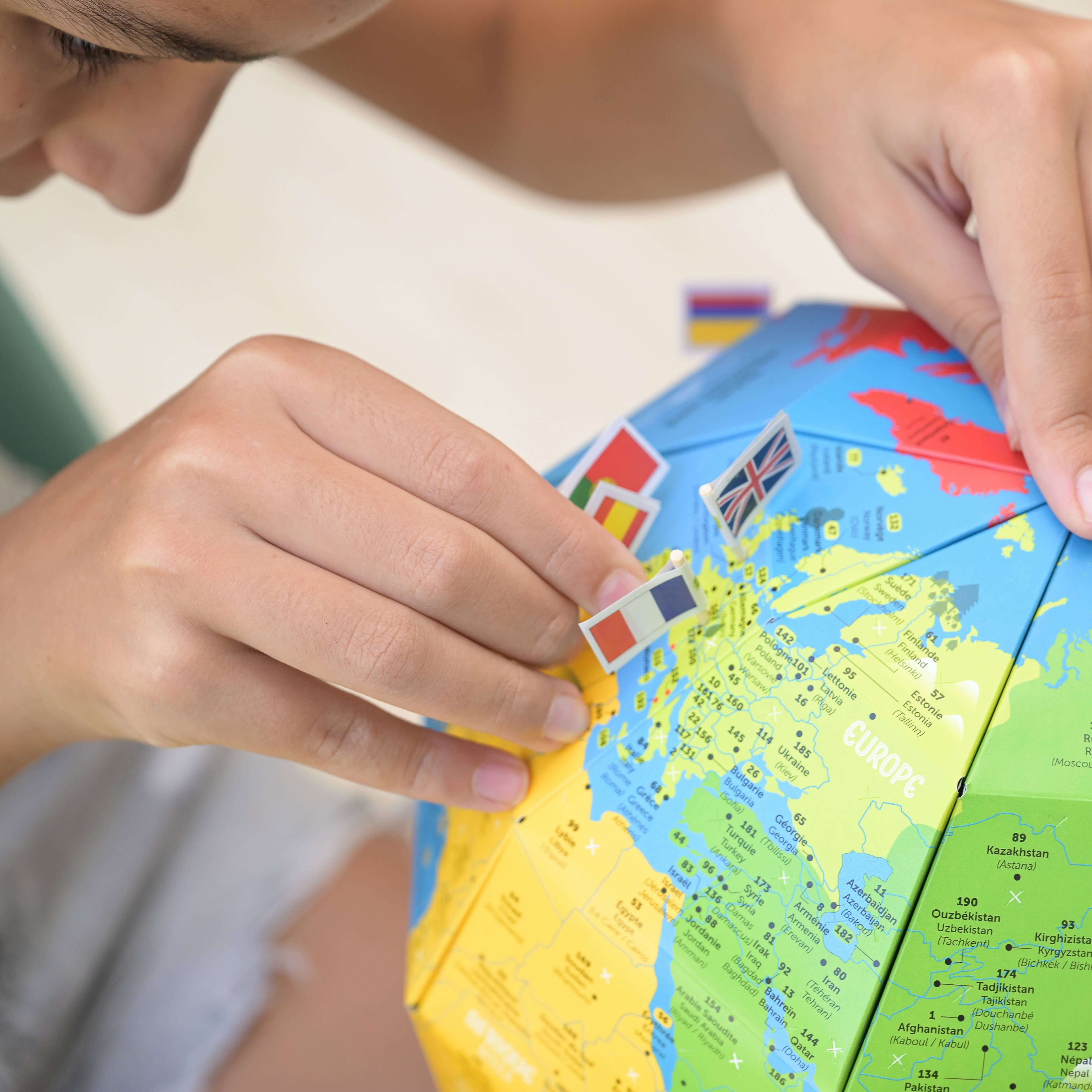 3D Σφαίρα με αυτοκόλλητα - Σημαίες