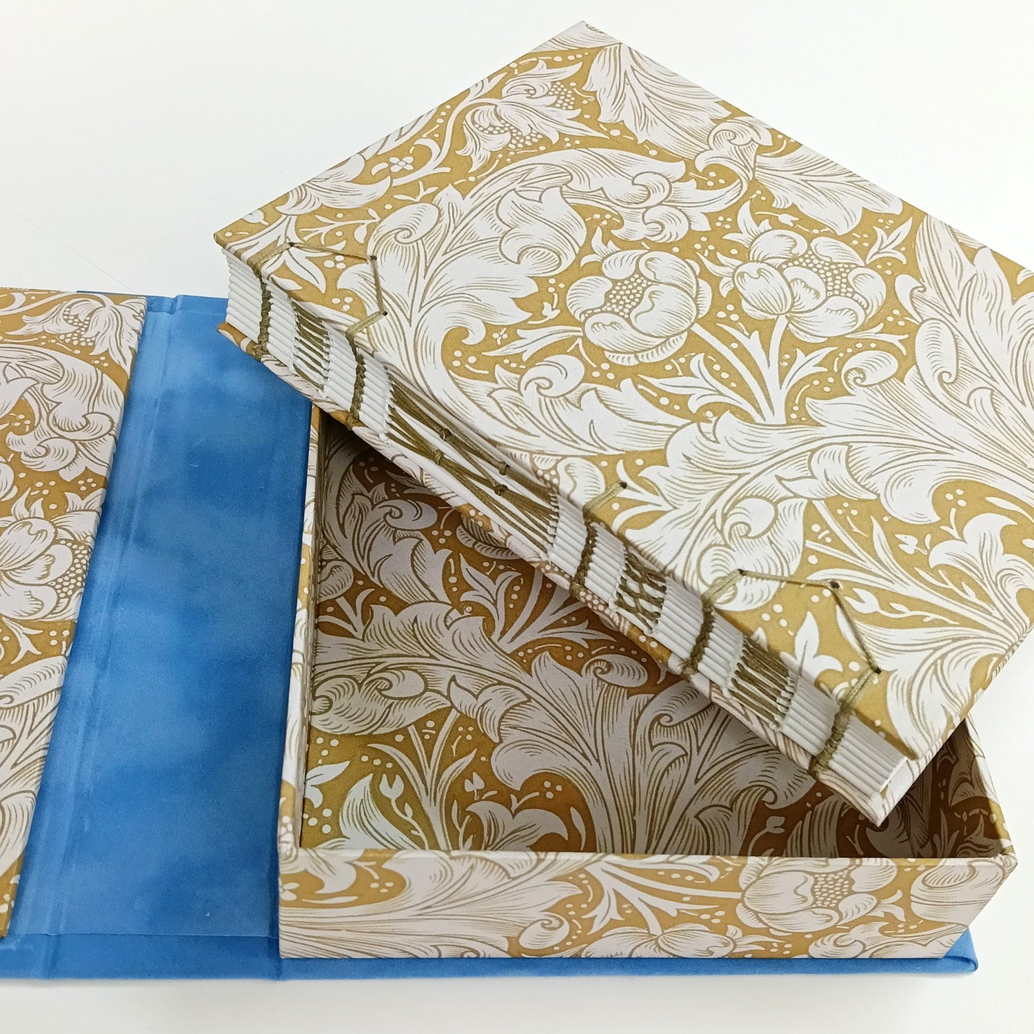 Premium Χειροποίητo Σημειωματάριo σε κασετίνα - Bachelors Button