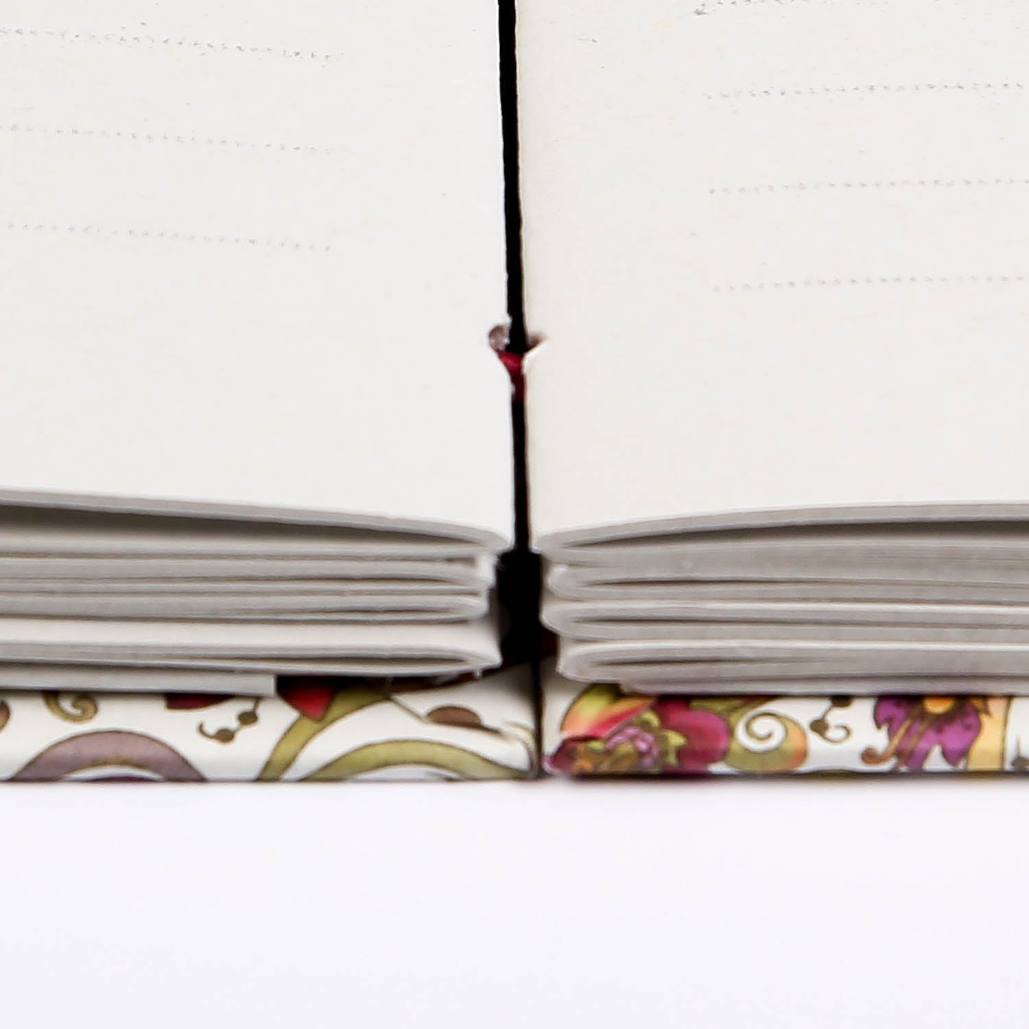 Ημερολόγιο Εβδομαδιαίο 2026με Βυζαντινή Βιβλιοδεσία - White Elegance