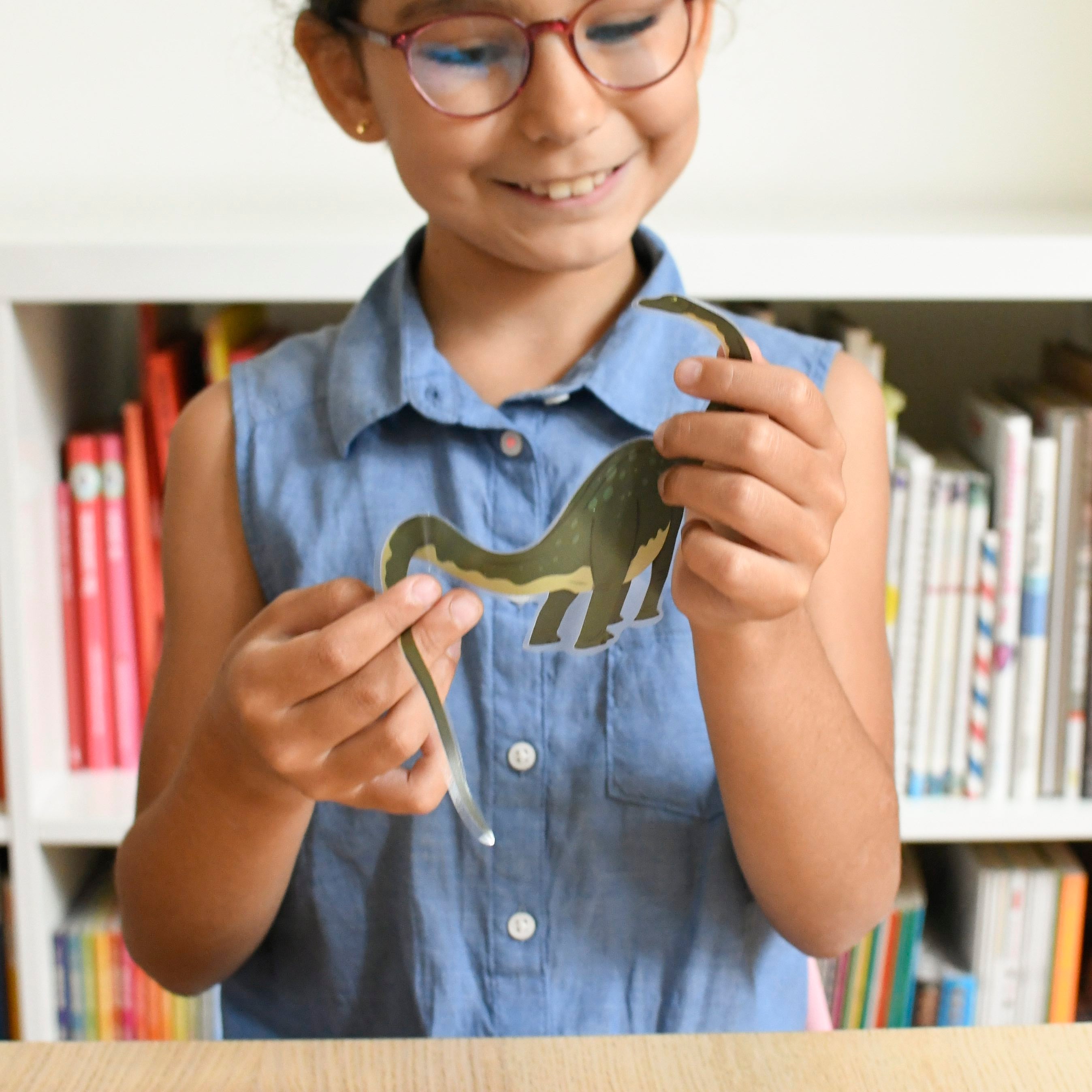Mini Poster Dinosaures| Affiche et 26 Stickers dinosaures pour enfants |  Poppik